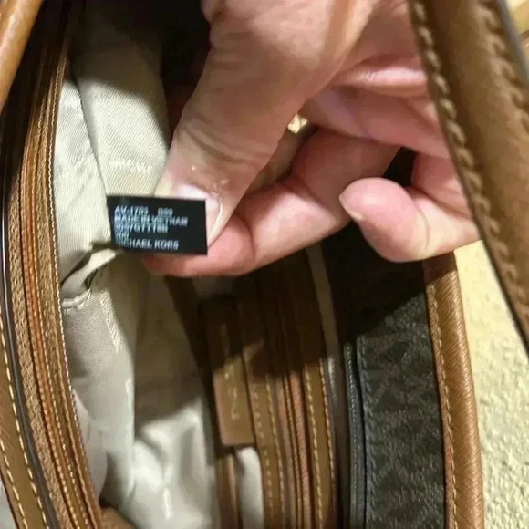 Michael Kors Logo tote bag - Picture 8 of 12